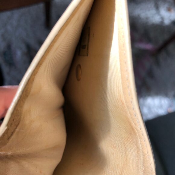 Authentic CHANEL Wallet - Picture 5 of 7